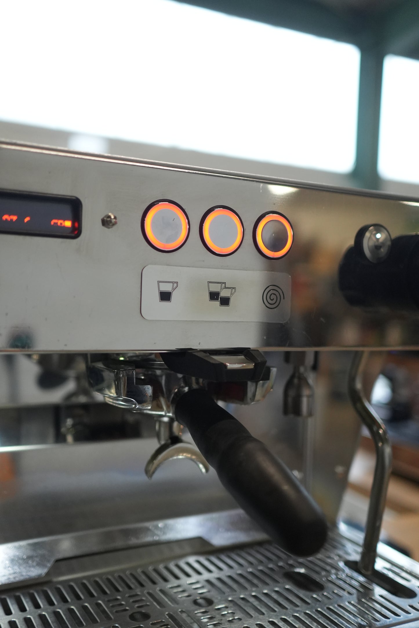 La Marzocco KB90 3-gruppig Custom Blau metallic